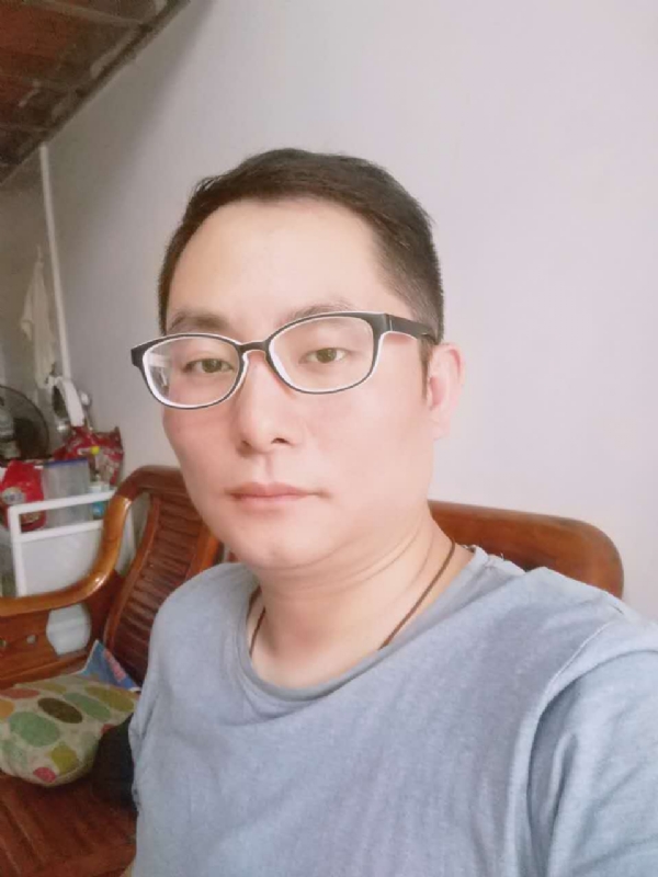 流星的尾巴的第一张照片--福建婚介网