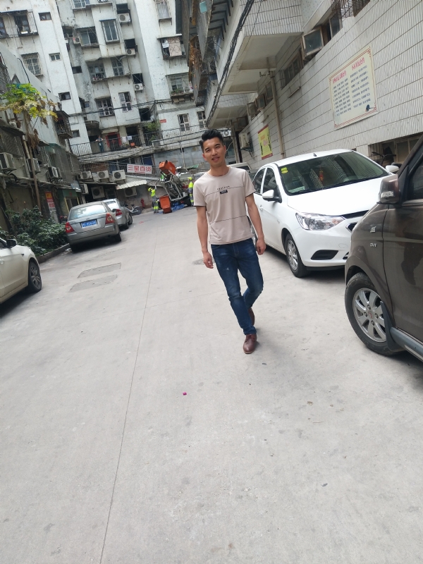 突然的自我的第三张照片--福建婚介网