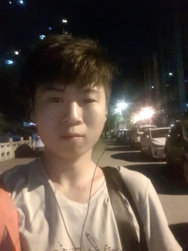 流星的瞬间的第一张照片--福建婚介网