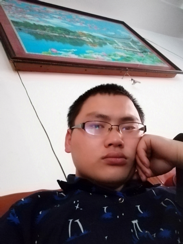 90男孩的第一张照片--福建婚介网