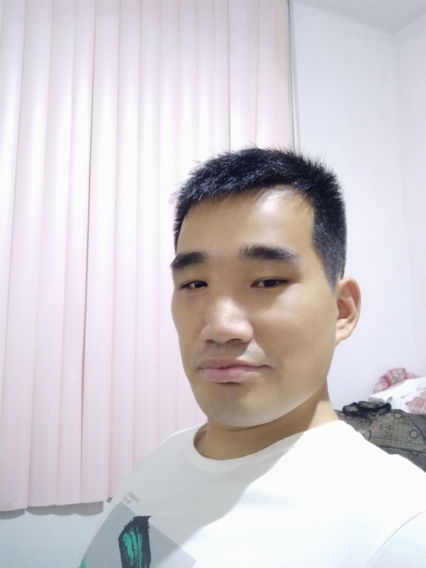大男孩的第一张照片--福建婚介网