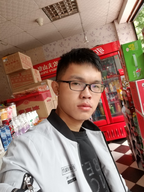 柒年的第一张照片--福建婚介网
