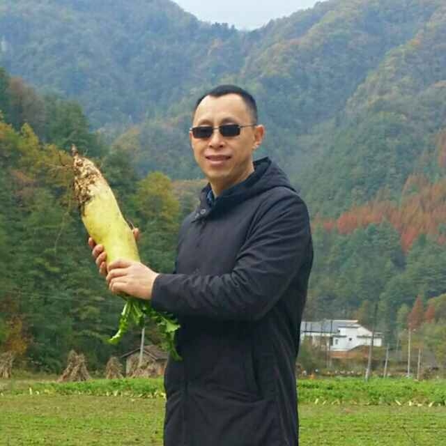 墨迹男的第一张照片--福建婚介网