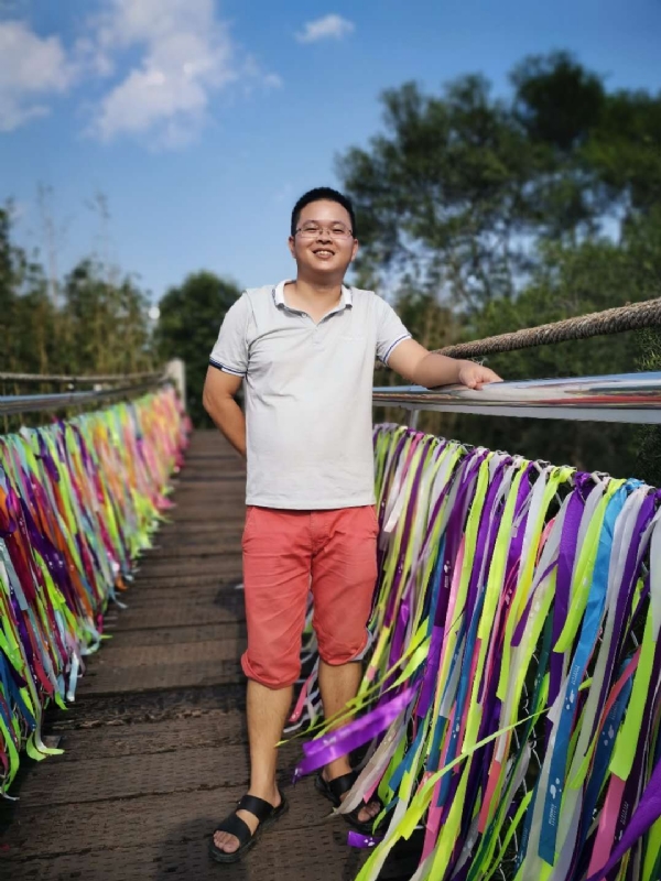 大象的第一张照片--福建婚介网