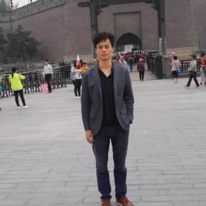 认真的第一张照片--福建婚介网