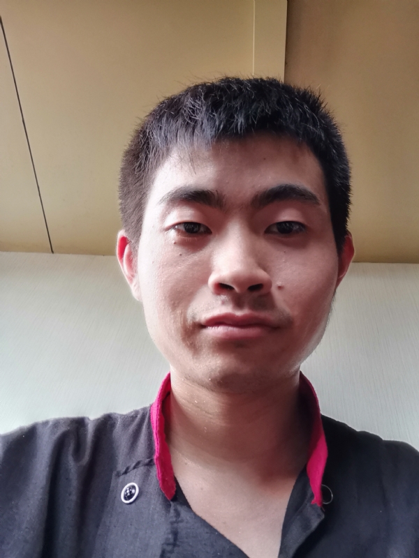 嗯的第一张照片--福建婚介网