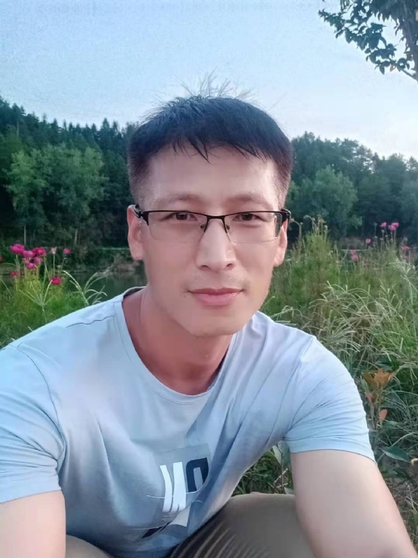 零零柒的第一张照片--福建婚介网