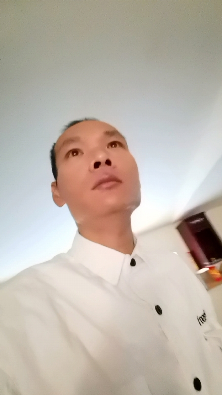 只影向谁去的第五张照片--福建婚介网