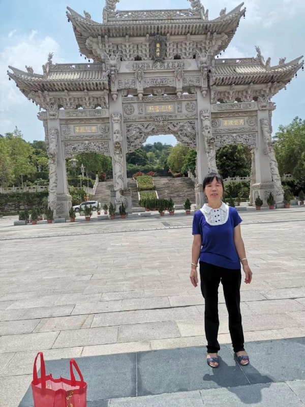面朝大海春暖花开的第一张照片--福建婚介网