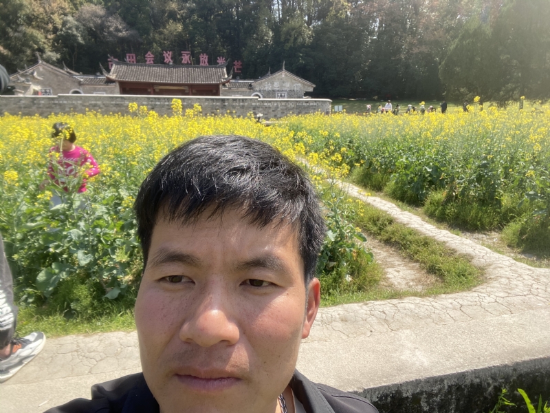 开心的第一张照片--福建婚介网