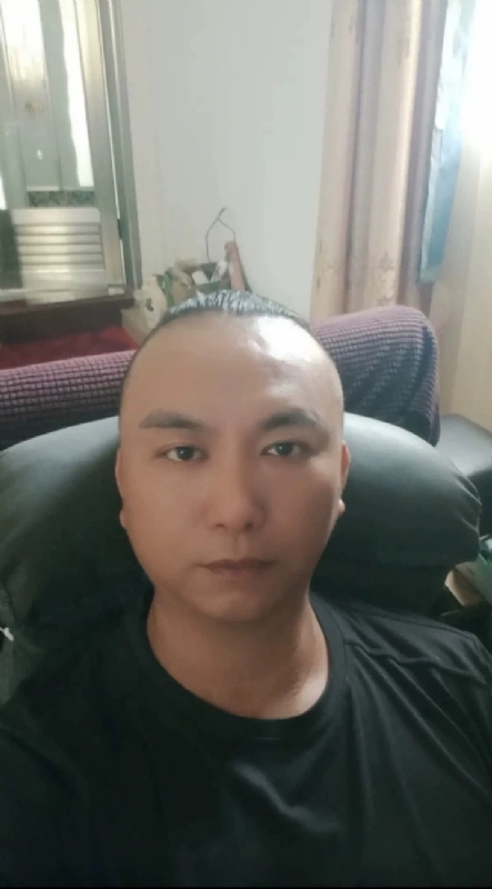 施逸森的第一张照片--福建婚介网