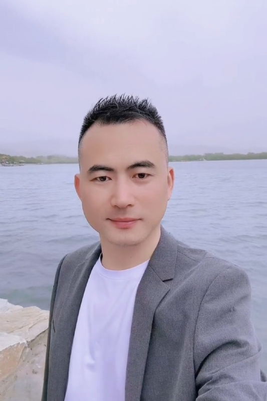 一往情深的第一张照片--福建婚介网
