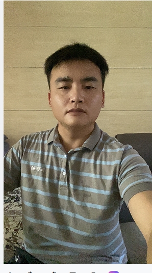 走在红毯那一天的第二张照片--福建婚介网