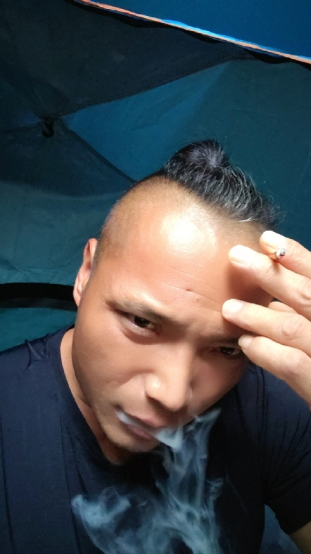 伯爵的第四张照片--福建婚介网