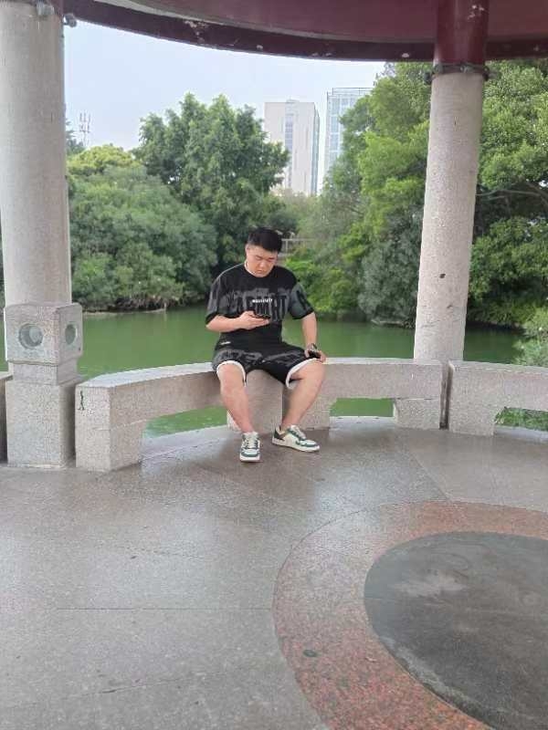 不善挽留的第一张照片--福建婚介网